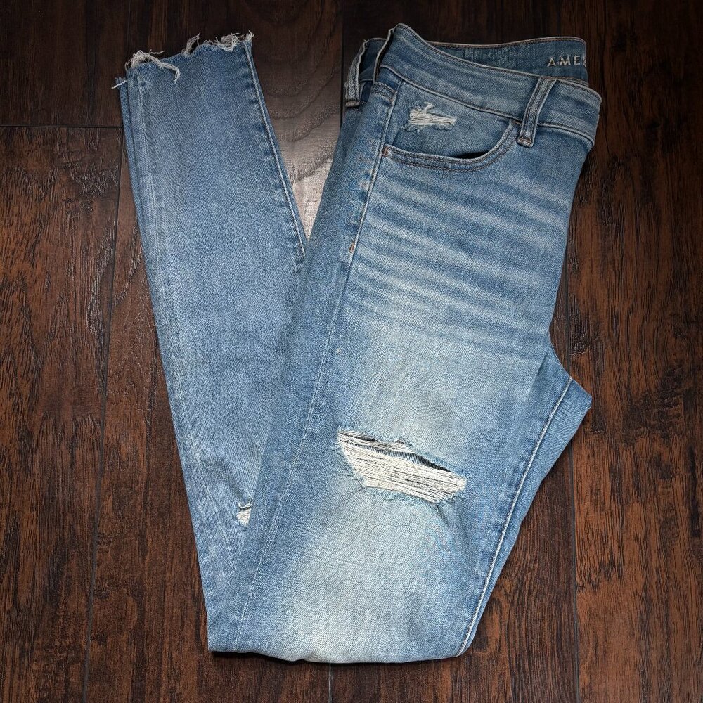 American Eagle Skinny Rip Jeans